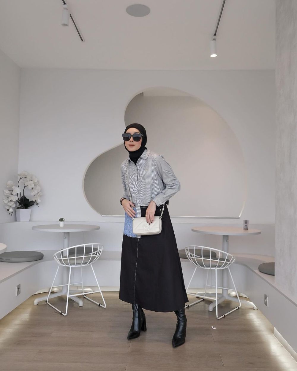 9 Ide Styling Outfit Business Casual ala Richa Iskak, Tetap Rapi!