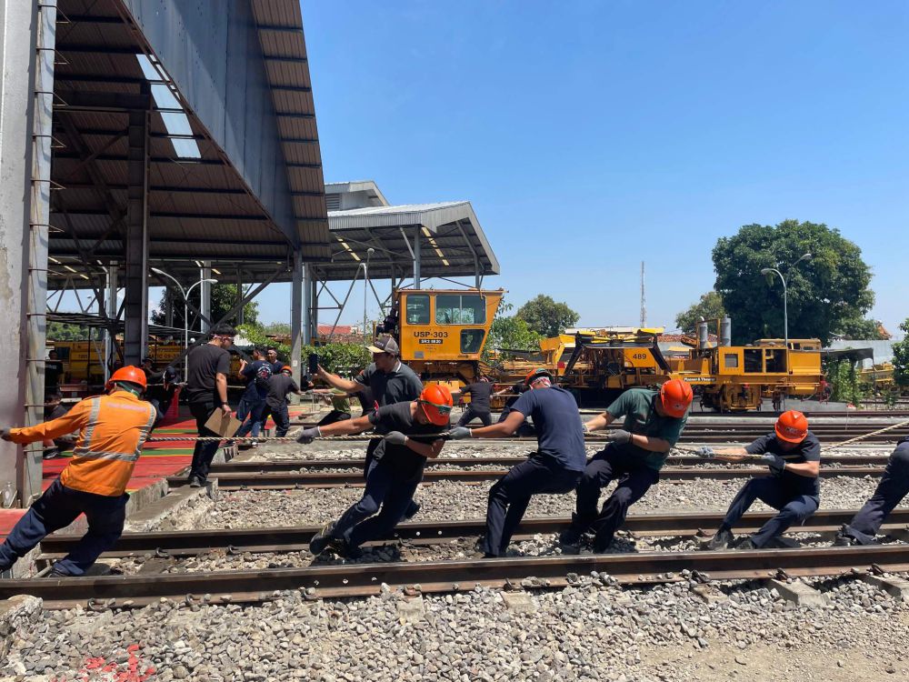 Stasiun di Cirebon Gunakan Sumber Energi Terbarukan