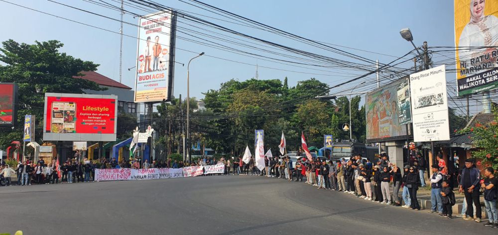 Aksi Kawal Putusan MK di Serang, Massa Mahasiswa Bubarkan Diri