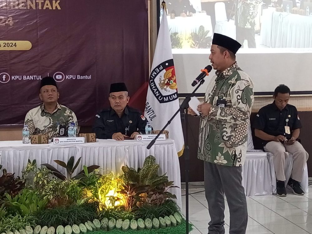 Halim Muslih dan Aris Suharyanta Resmi Daftar ke KPU Bantul