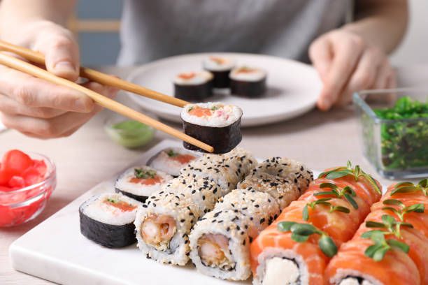 5 Tempat Makan Sushi Enak di Gresik, Menunya Lengkap