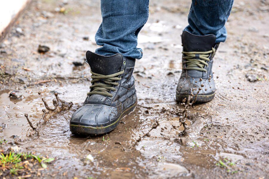 Sepatumu Kotor? Inilah 7 Tempat Cuci Sepatu Terbaik di Mojokerto