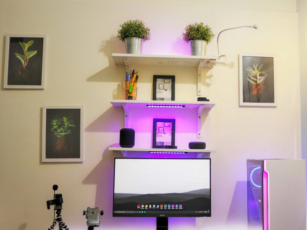 8 Ide Dekorasi Ruangan dengan Lampu LED Strip yang Menarik