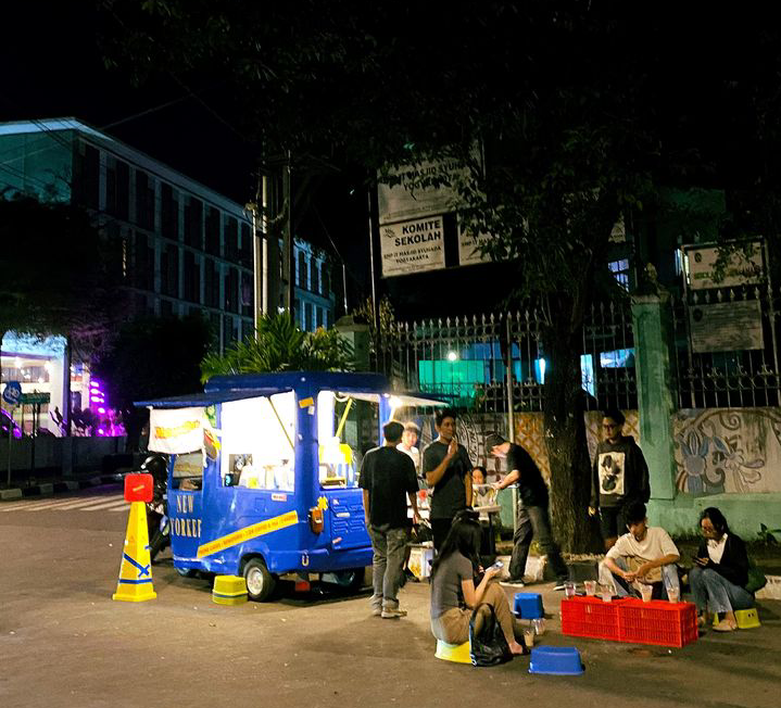 5 Street Coffee di Jogja, Sensasi Ngopi Unik di Tepi Jalan