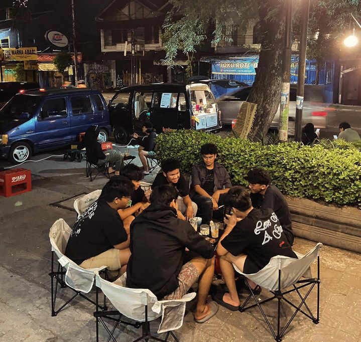 5 Street Coffee di Jogja, Sensasi Ngopi Unik di Tepi Jalan