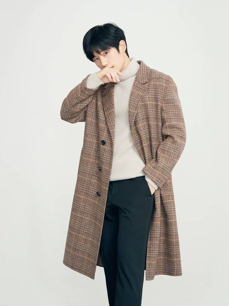 7 Inspirasi OOTD Knitwear ala Jung Hae In, Comfy dan Stylish!