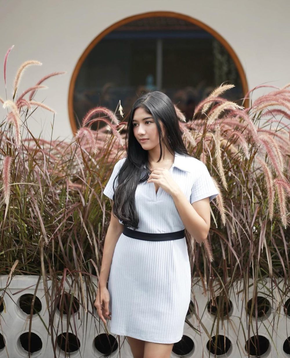 7 Inspirasi Outfit Erina Gudono untuk Acara Semi Formal, Variatif!