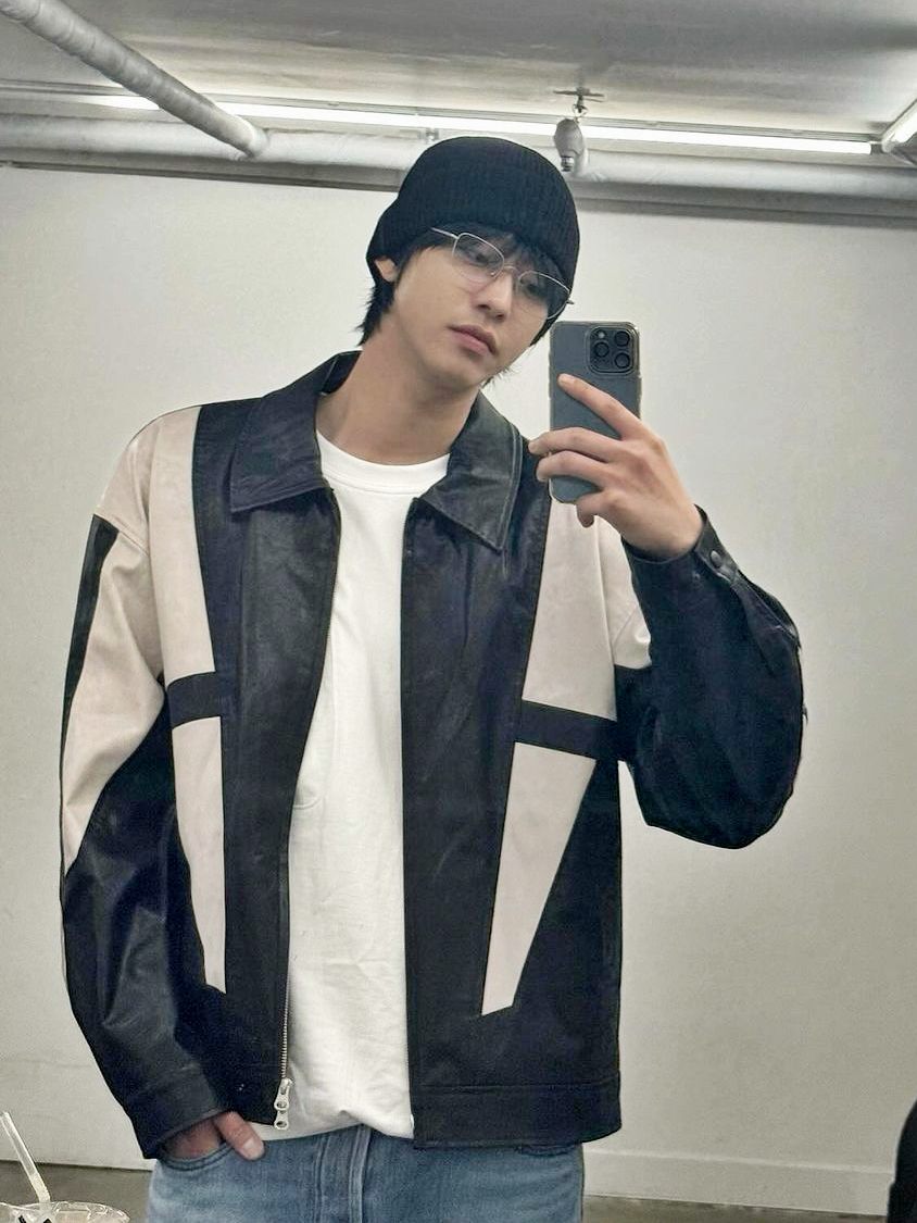 7 Inspirasi OOTD Leather ala Ahn Hyo Seop, Chic dan Manly!