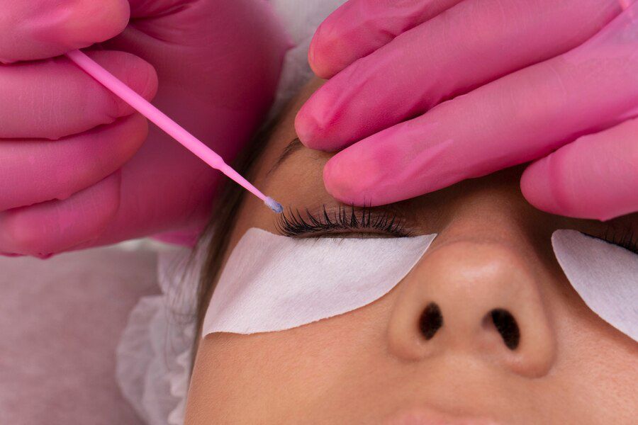 7 Klinik Eyelash Extension di Surabaya, Waktunya Tampil Menawan