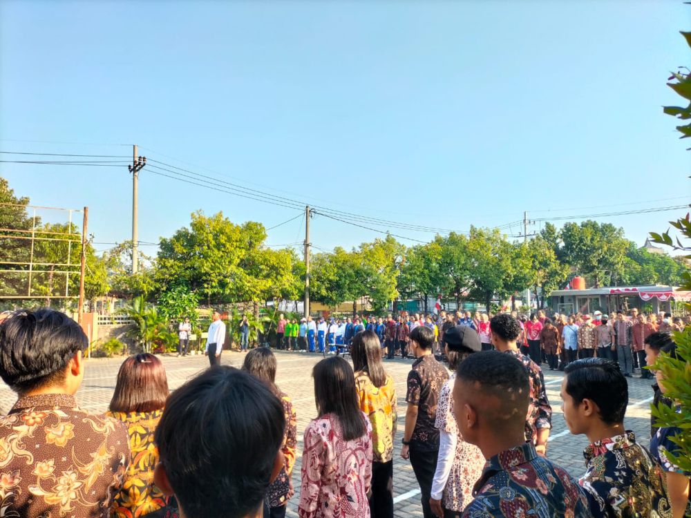 Jemaah Gereja Sakramen Mahakudus Gelar Upacara HUT RI ke-79