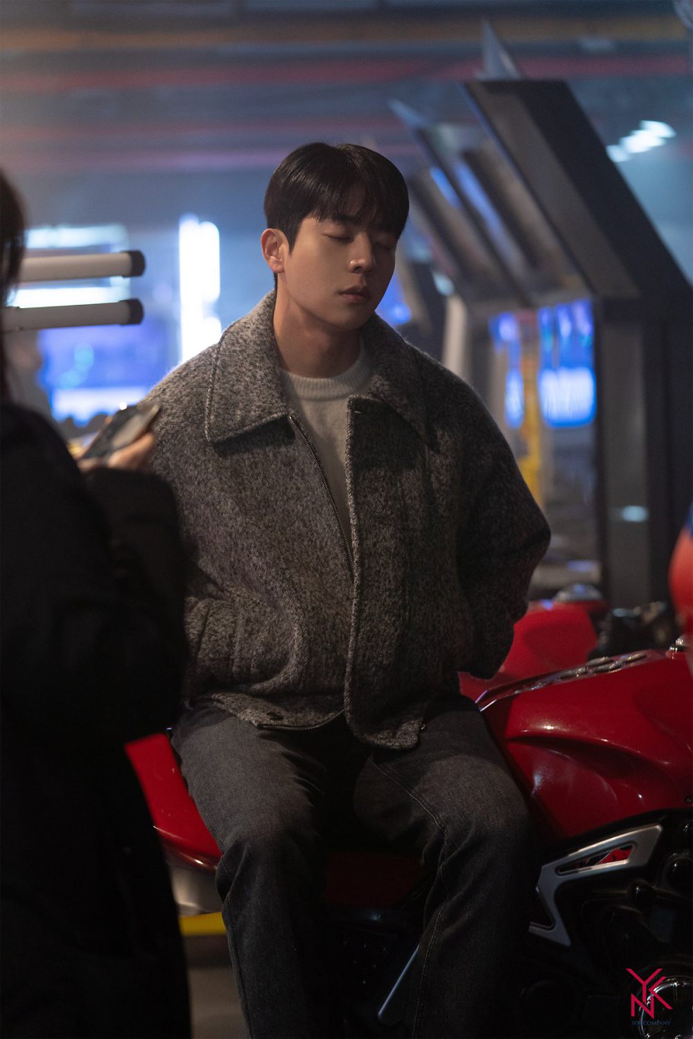 12 Outfit Chae Jong Hyeop di Drakor Serendipity's Embrace, Fashionable