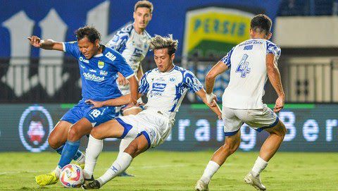 Coach Bojan Sebut Lawan Melawan Port FC Jadi Laga Berat untuk Persib