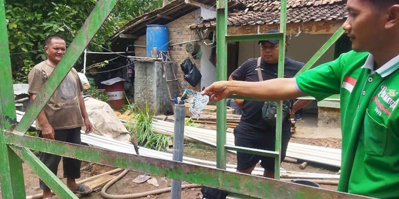 Warga Lubuk Batang Panik, Gas Muncul di Galian Sumur Bor