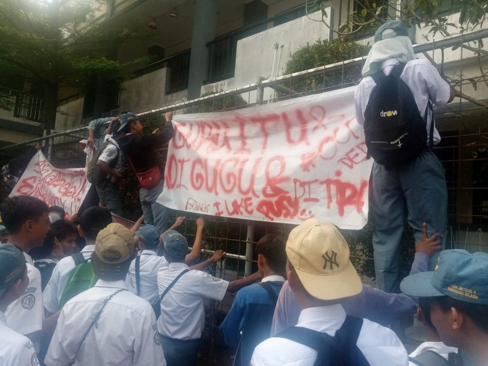 Diduga Lecehkan Siswa, Pembina Pramuka Dinonaktifkan dari SMKN Tangsel