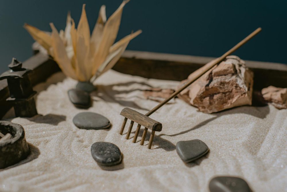 DIY Mini Zen Garden untuk Sarana Relaksasi Sederhana di Rumah 