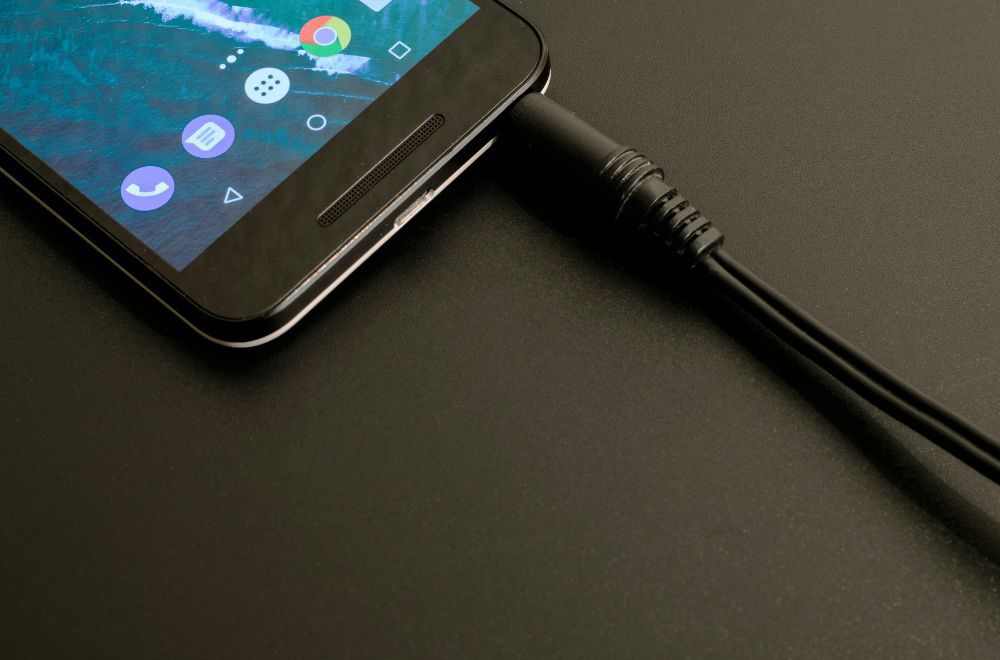 5 Penyebab Kabel Charger Handphone Mudah Rusak