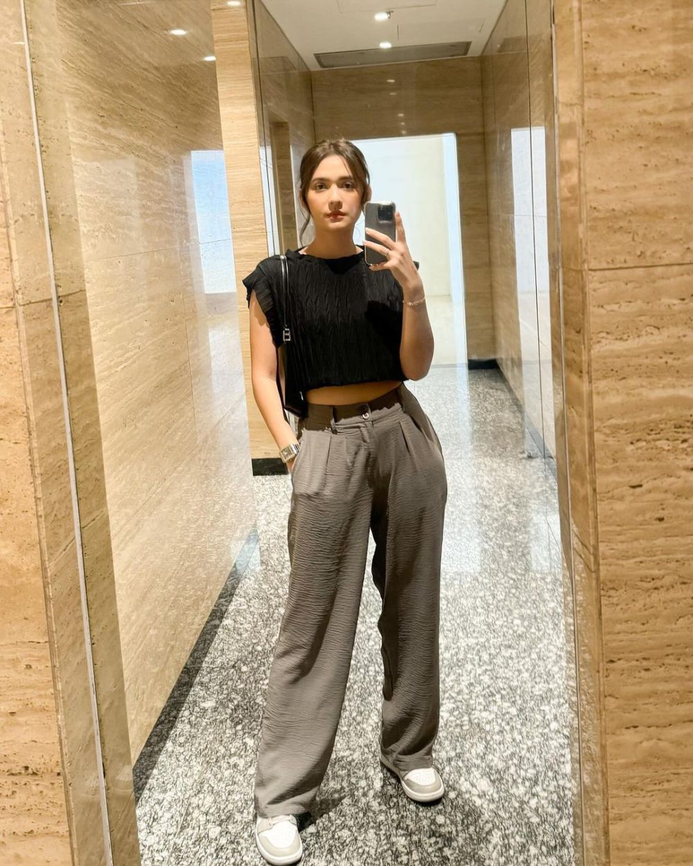 8 Referensi OOTD Kasual Mayang Yudittia yang Effortless