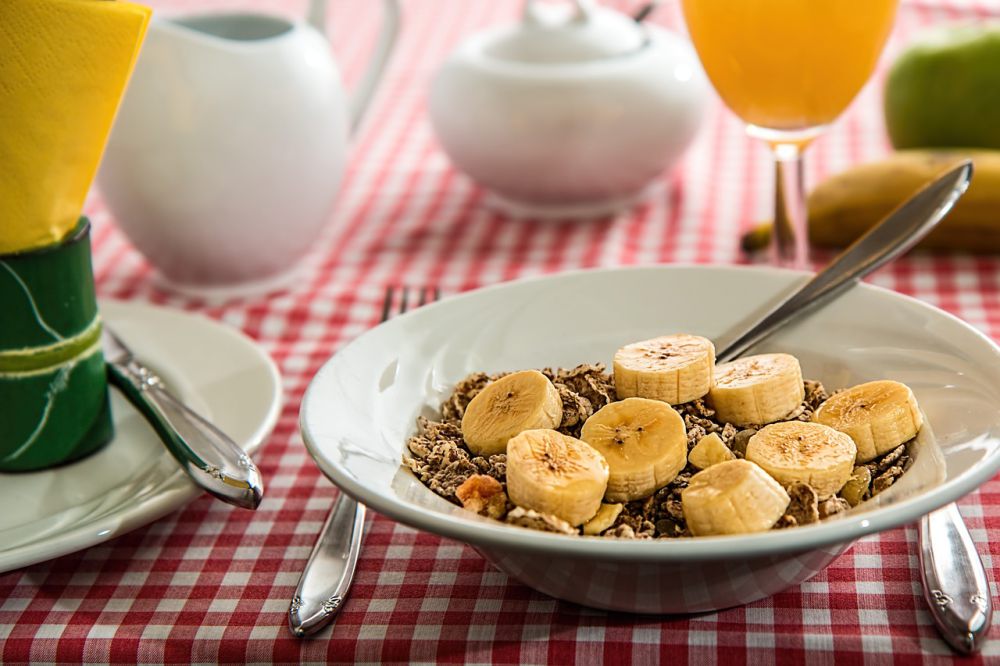 Resep Oatmeal Pisang dan Kacang Mete untuk Sarapan Sehat