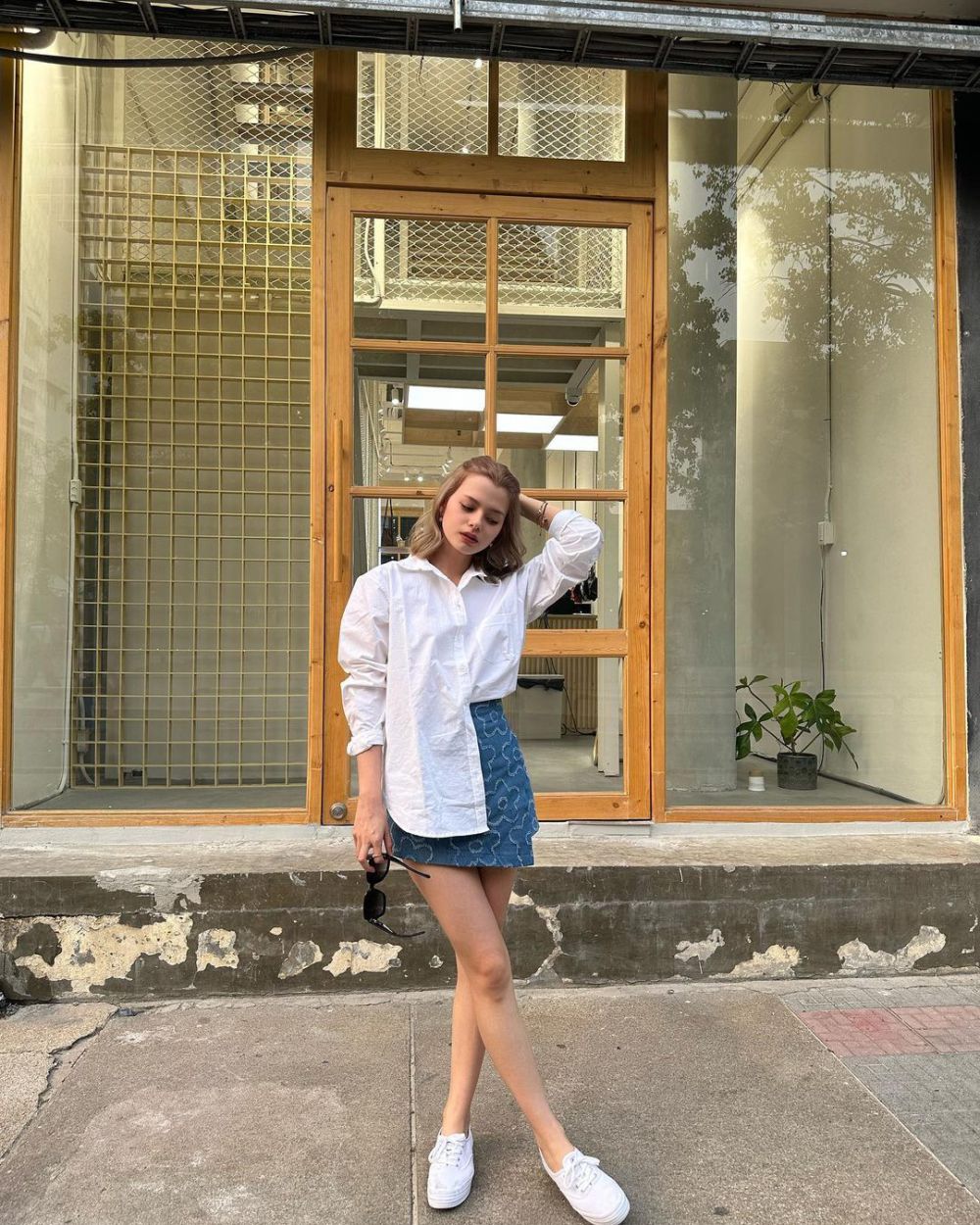 9 Ide Padu Padan Daily Outfit ala Becky Armstrong, Effortless!