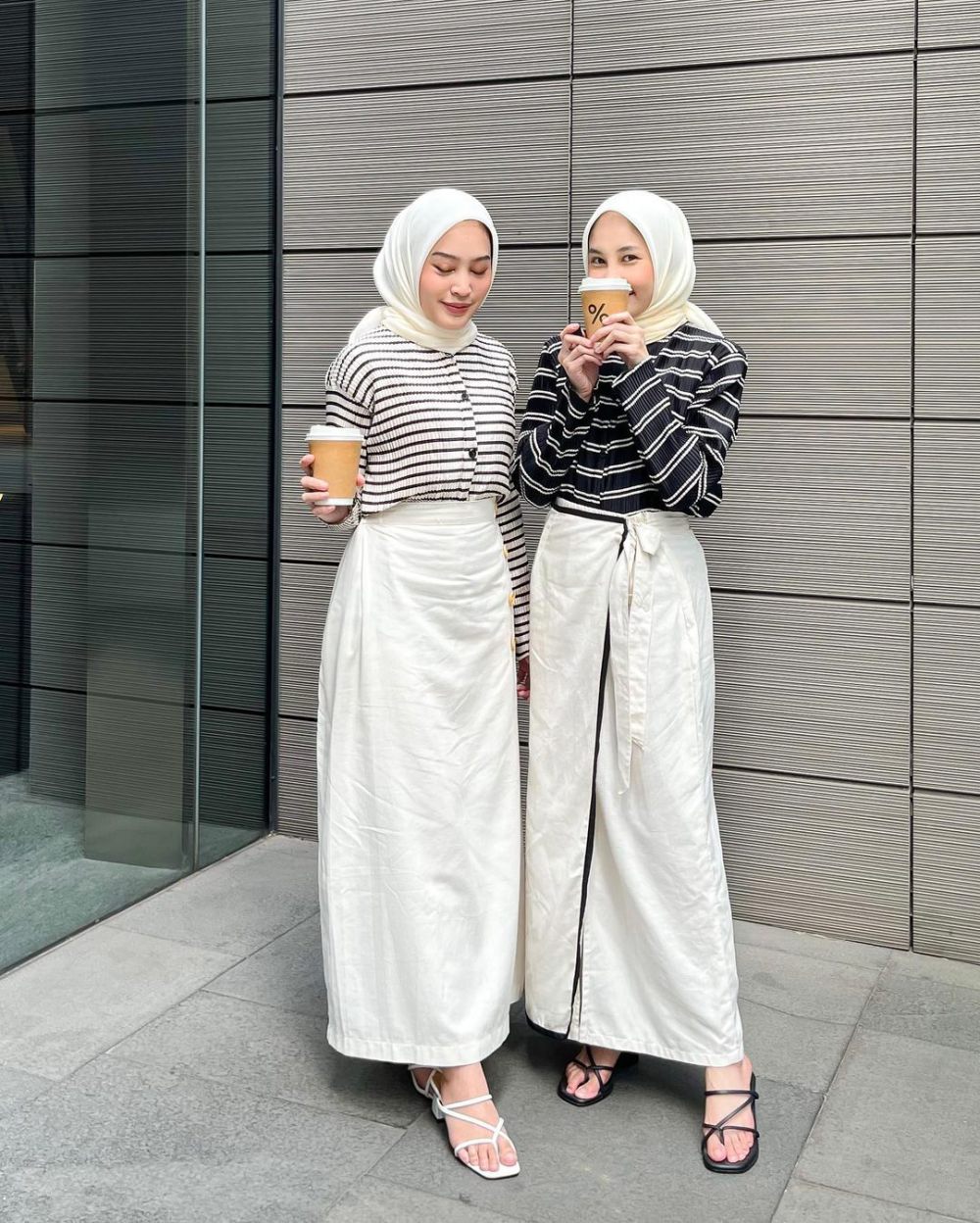 9 Inspirasi Hijab Bestie Fits ala Selebgram Hijabers, Kompak Banget!