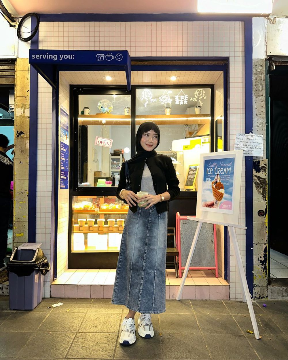 9 Inspirasi Outfit Hijab Casual Teen ala Faradithya Putri, Cheerful!