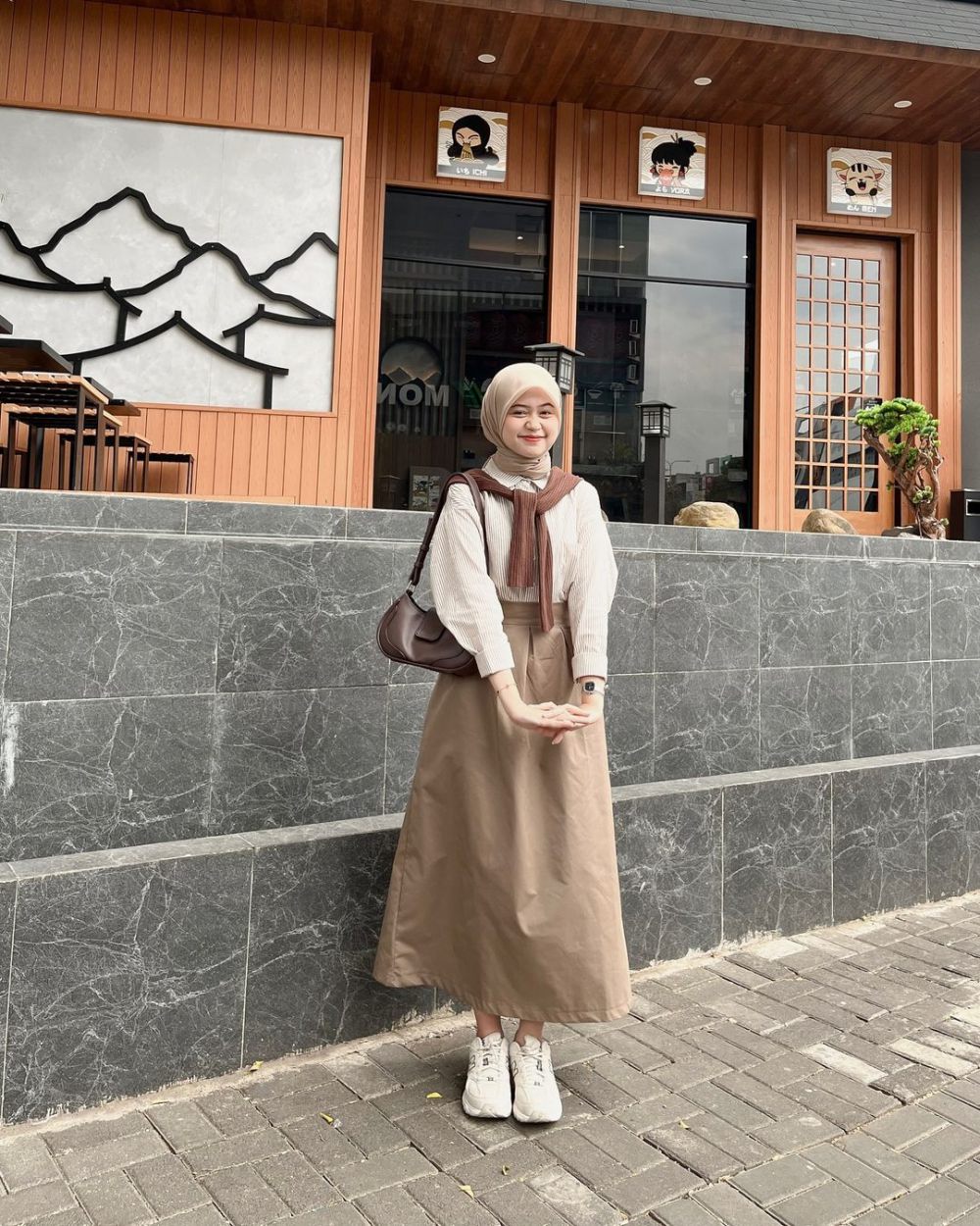 10 Ide Outfit Hijab Earth Tone ala Listy Septia, Favorit Cewek Bumi!