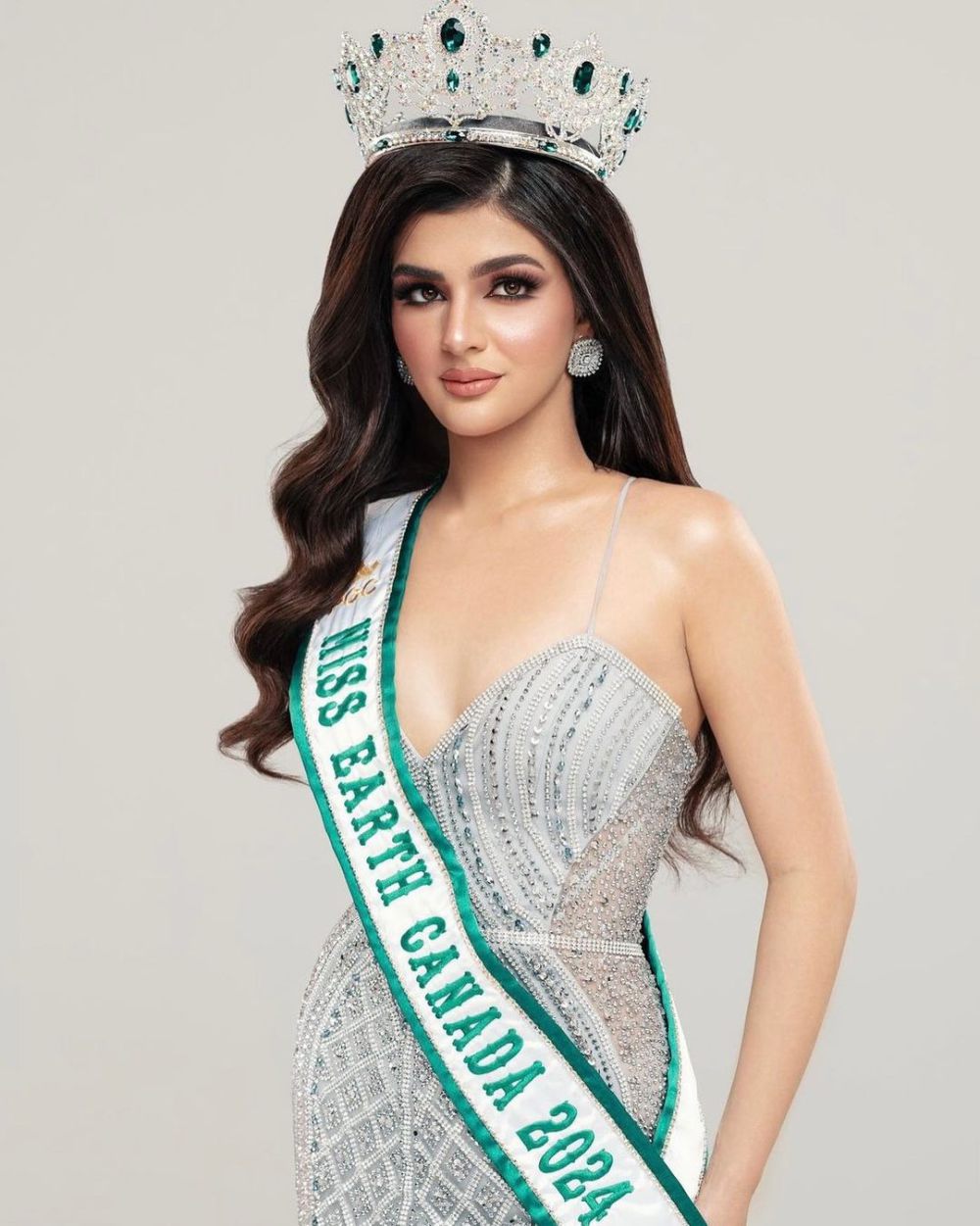 17 Kontestan Miss Earth 2024 dari Berbagai Negara, Stunning Abis! 