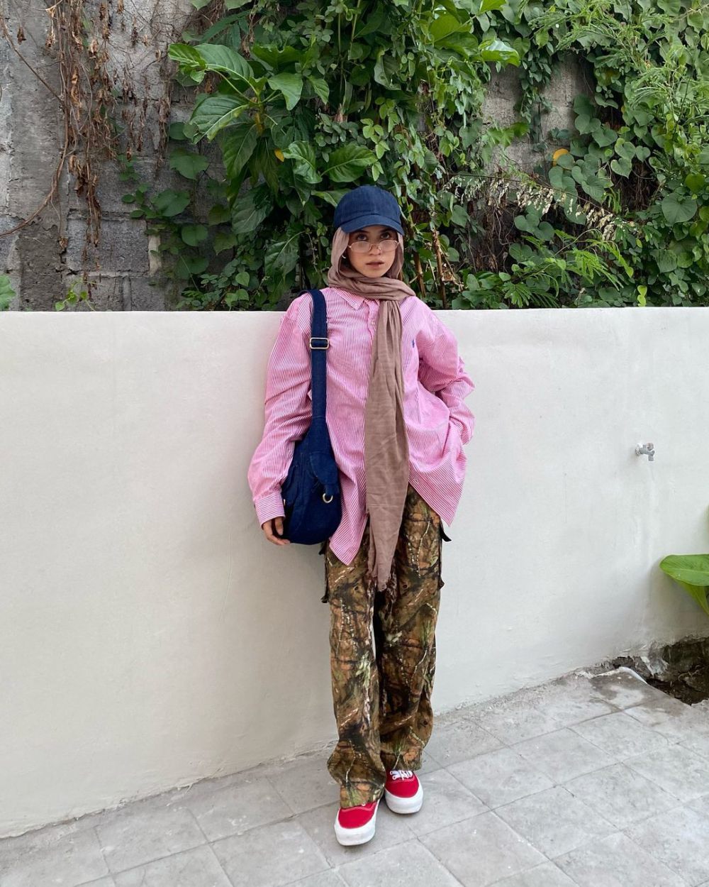 9 Ide Outfit Casual Teen Skena ala Aisyah Ibrahim, Outstanding!