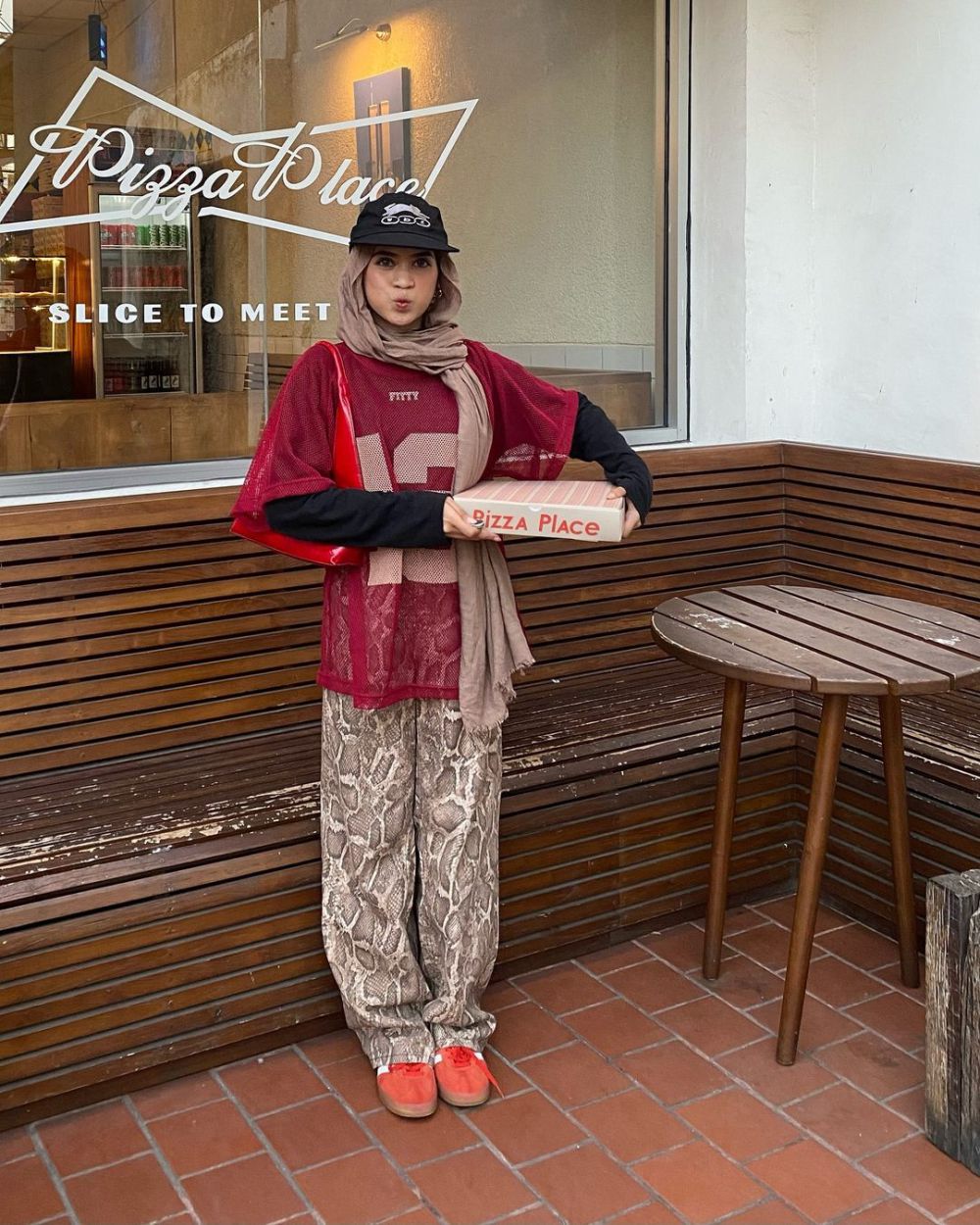 9 Ide Outfit Casual Teen Skena ala Aisyah Ibrahim, Outstanding!