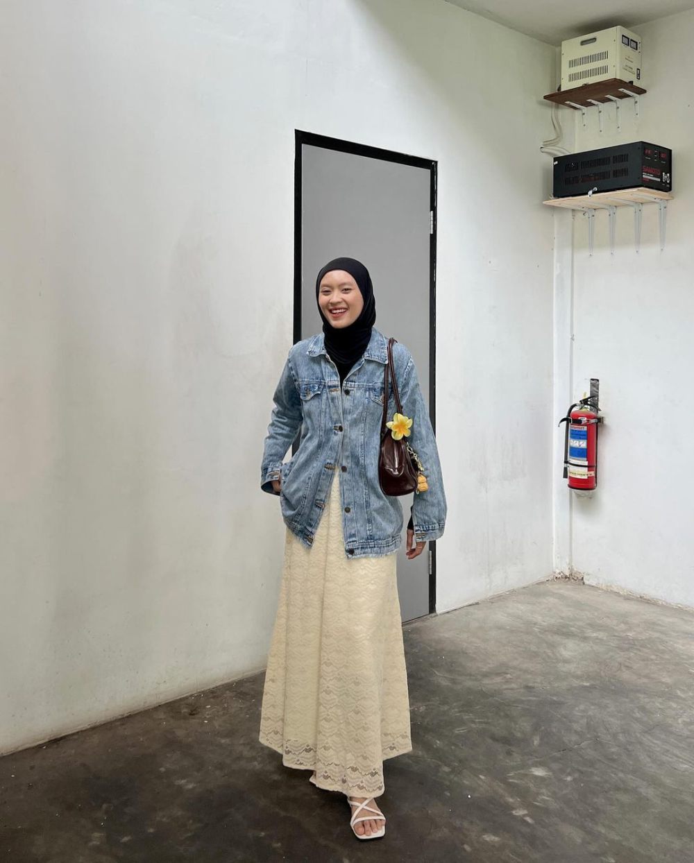 9 Inspirasi Casual Daily Outfit ala Nindi Ayuningtyas, Comfy!