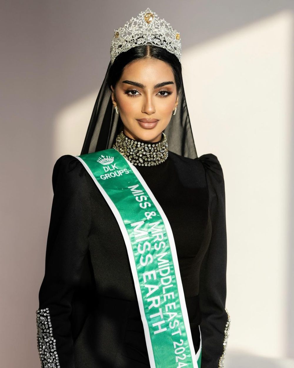 17 Kontestan Miss Earth 2024 dari Berbagai Negara, Stunning Abis! 