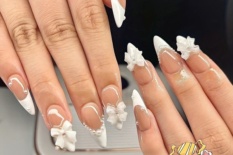 8 Rekomendasi Fake Nails untuk Wisuda, Cantik dan Elegan!