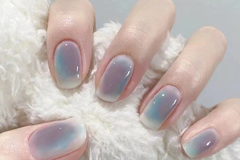 8 Rekomendasi Fake Nails untuk Wisuda, Cantik dan Elegan!