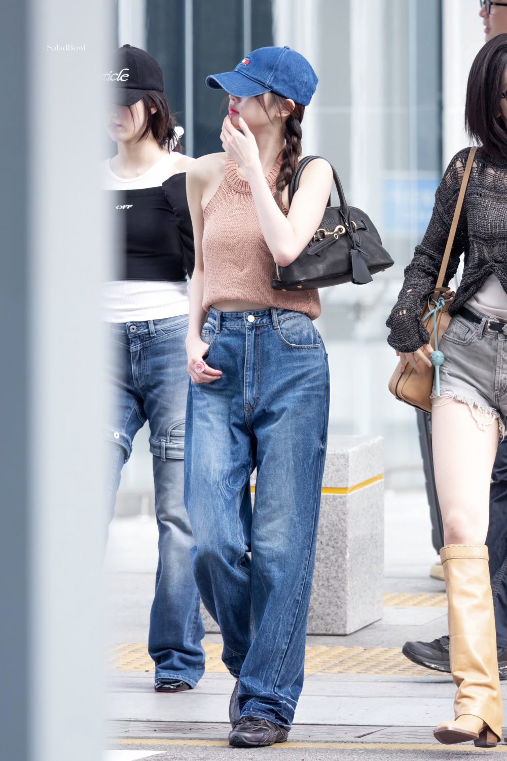 10 Ide OOTD Denim ala Wonyoung IVE, Modis Kekinian!