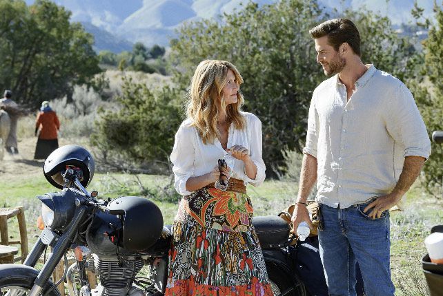 5 Film Romance Dibintangi Liam Hemsworth, Terbaru Lonely Planet!