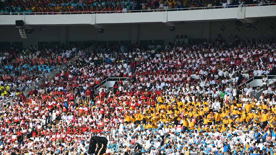 Penuh Haru, Cerita Umat Katolik yang Ikut Misa Agung di GBK