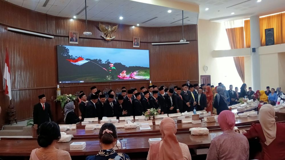 Anggota DPRD Magetan Ramai-ramai Gadaikan SK ke Bank