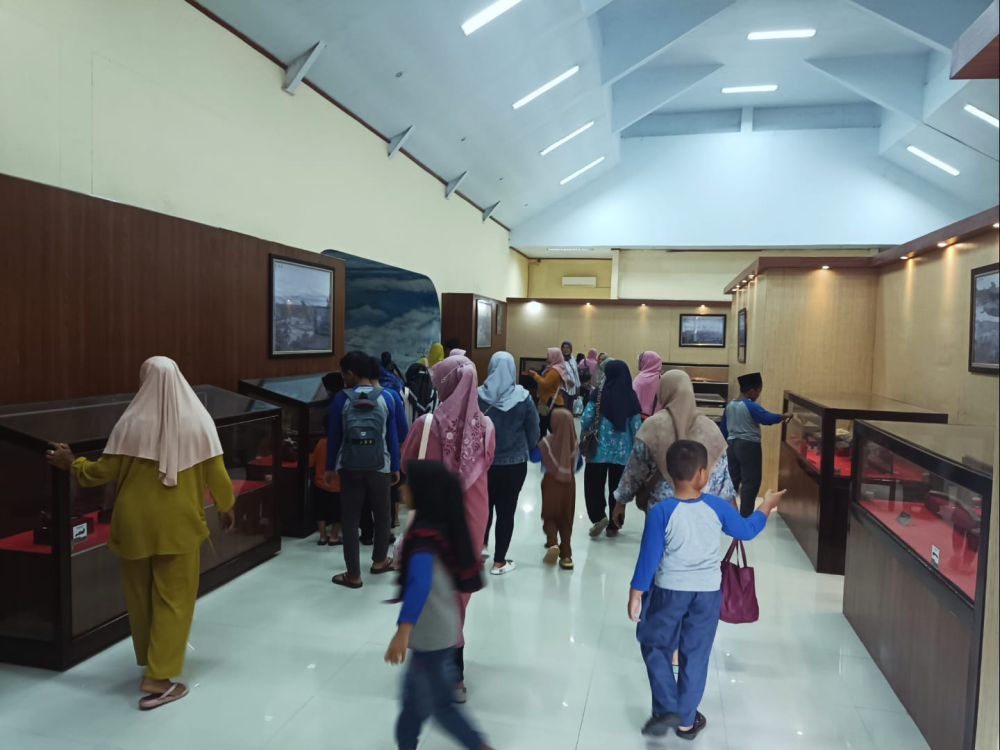 Digelontor Ratusan Juta, Kunjungan ke Museum Trinil Ngawi Rendah