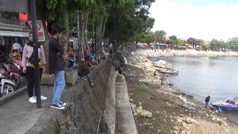 Telaga Sarangan Mengering saat Kemarau, Mirip Pantai