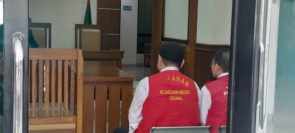 Eks Pejabat BPBD Banten Didakwa Pengadaan Laptop Fiktif