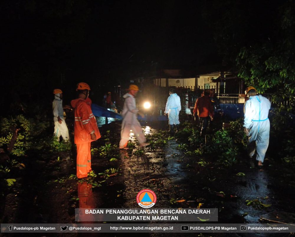 Hujan Disertai Angin Kencang Melanda Karangrejo Magetan