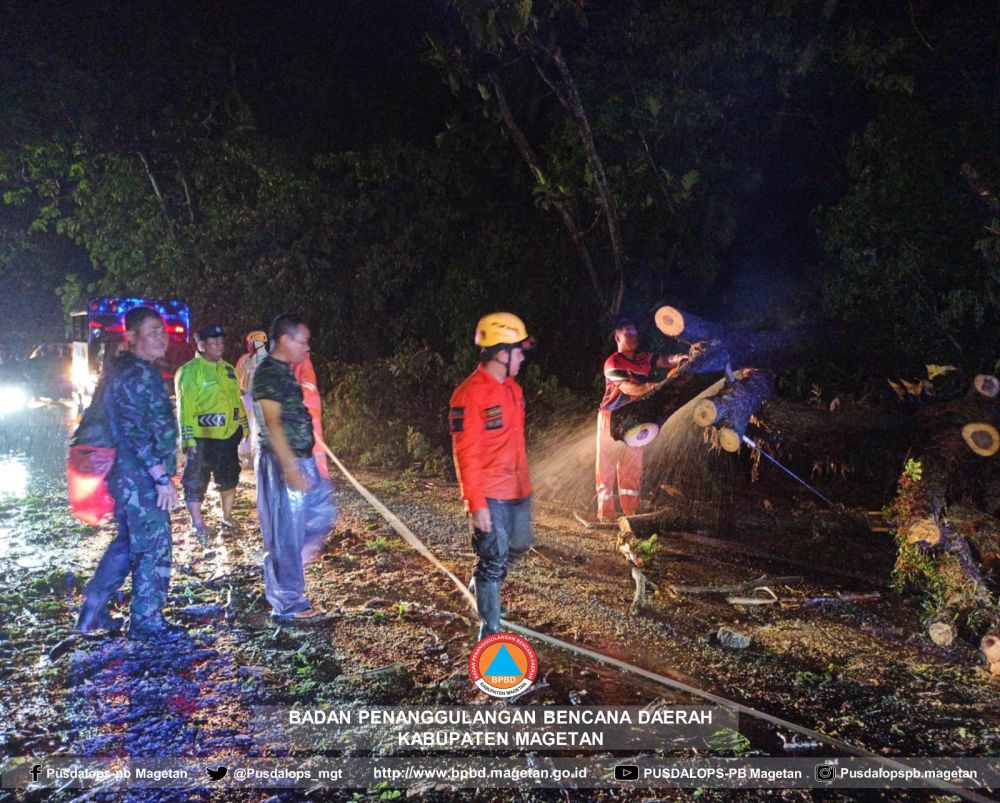 Hujan Disertai Angin Kencang Melanda Karangrejo Magetan