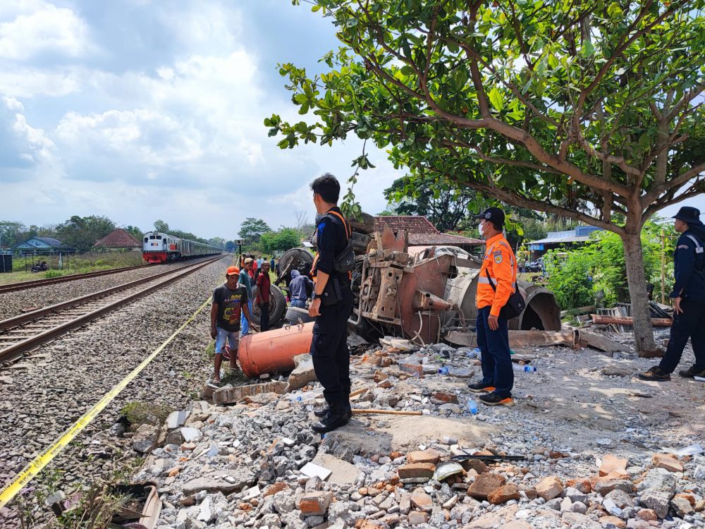 Kejadian Truk Tabrak KA Taksaka di Sedayu, KAI Tunggu Polres Bantul