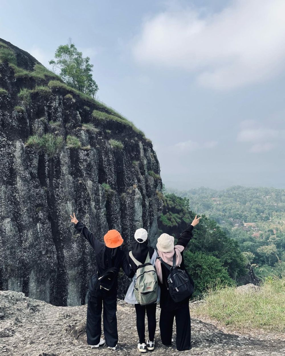 9 Wisata Pagi di Jogja yang Seru, Trekking hingga Kulineran