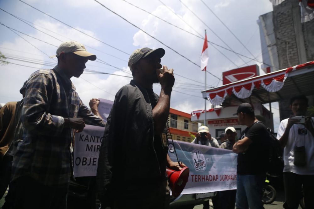 Buntut Intimidasi, Puluhan Jurnalis Gelar Aksi Protes KPU Maluku Utara