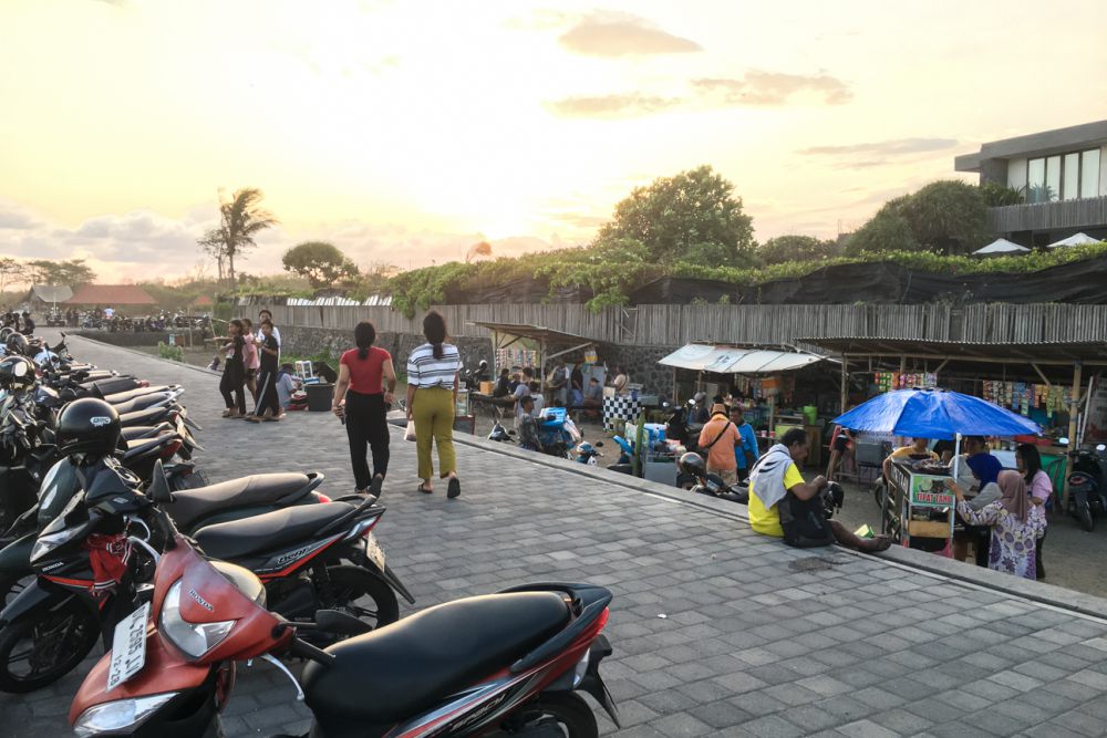 Tiket Masuk Pantai Gumicik di Gianyar, Berburu Senja