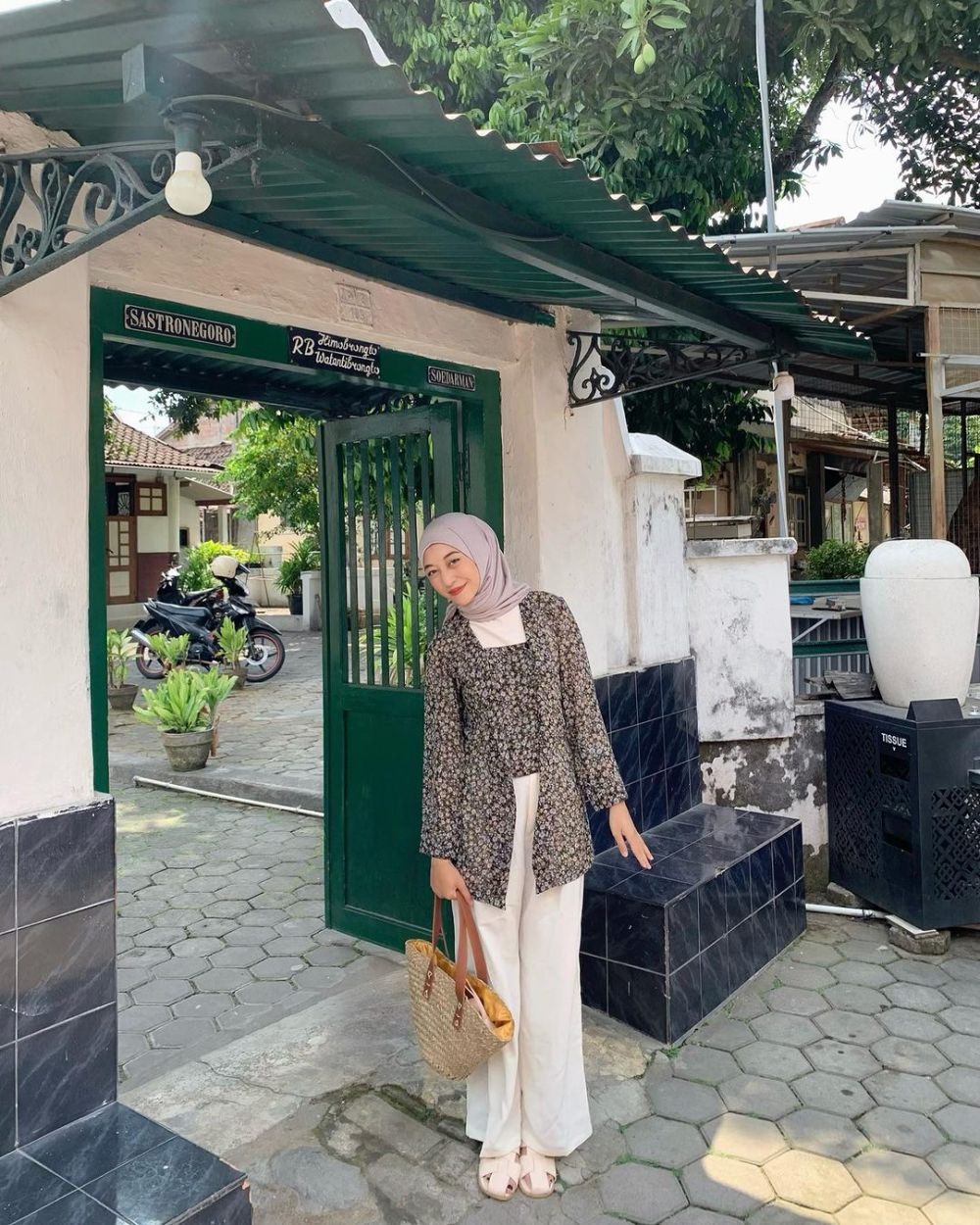 10 OOTD Kondangan  Hijab Simple ala Selebgram Nabilayua