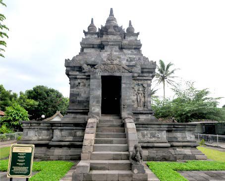 7 Candi Peninggalan Zaman Dinasti Sailendra, Sarat Nilai Sejarah!