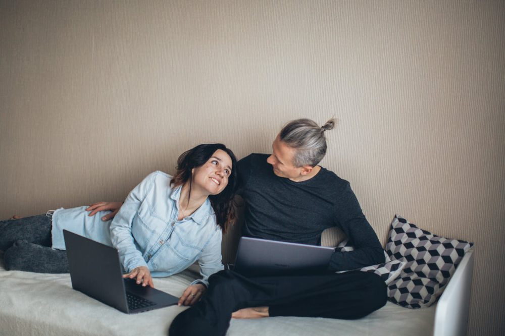 5 Makna Gebetan Kerap Bilang Sibuk, Awas Cinta Bertepuk Sebelah Tangan