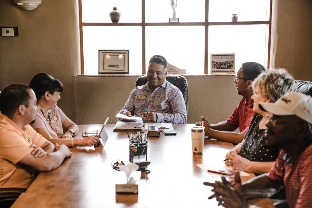 Rapat APBD Ditunda, Anggota DPRD Bima Segel Ruangan Ketua Dewan